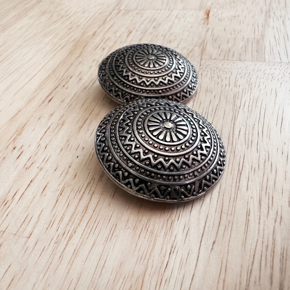 Southwestern Concho Clip On Earrings Silver Tone‎ Stamped 1.25" Tribal